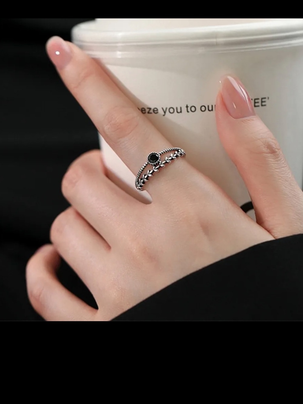 2425-88 925 Sterling Silver Vintage Black Gemstone Leaf Vine Adjustable Ring NWT
